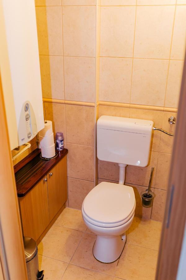 Niki Apartman Gyula Eksteriør bilde